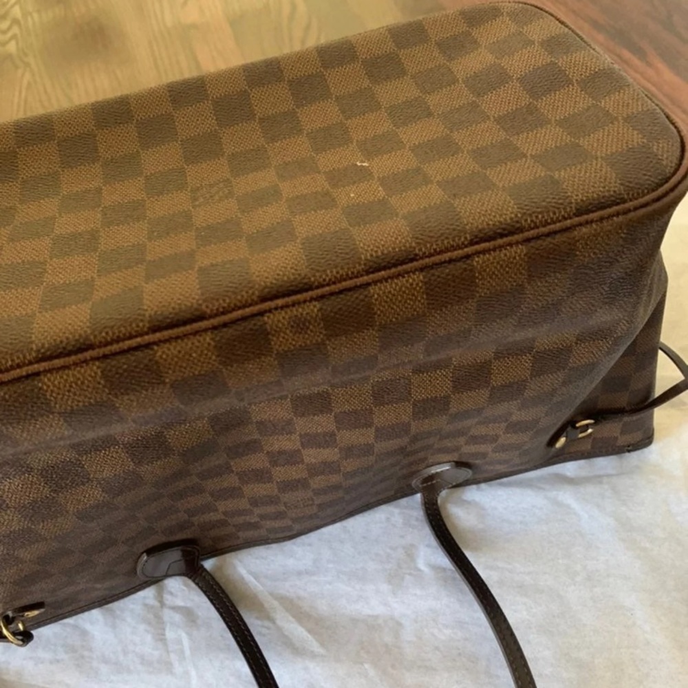 Louis Vuitton Neverfull MM - Picture 6 of 16